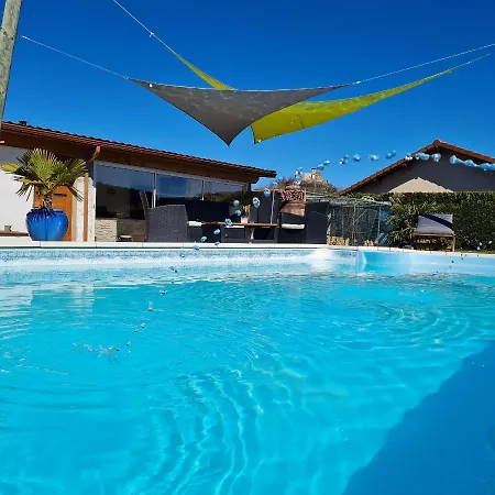 Guest house Le13depic, Gite, Spa, Sauna, Piscine, Massage, Repas, Adult Only